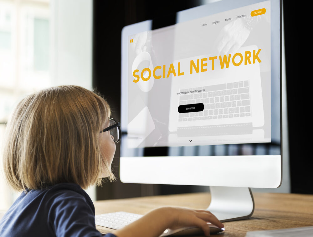Restrizioni sui social media per minori