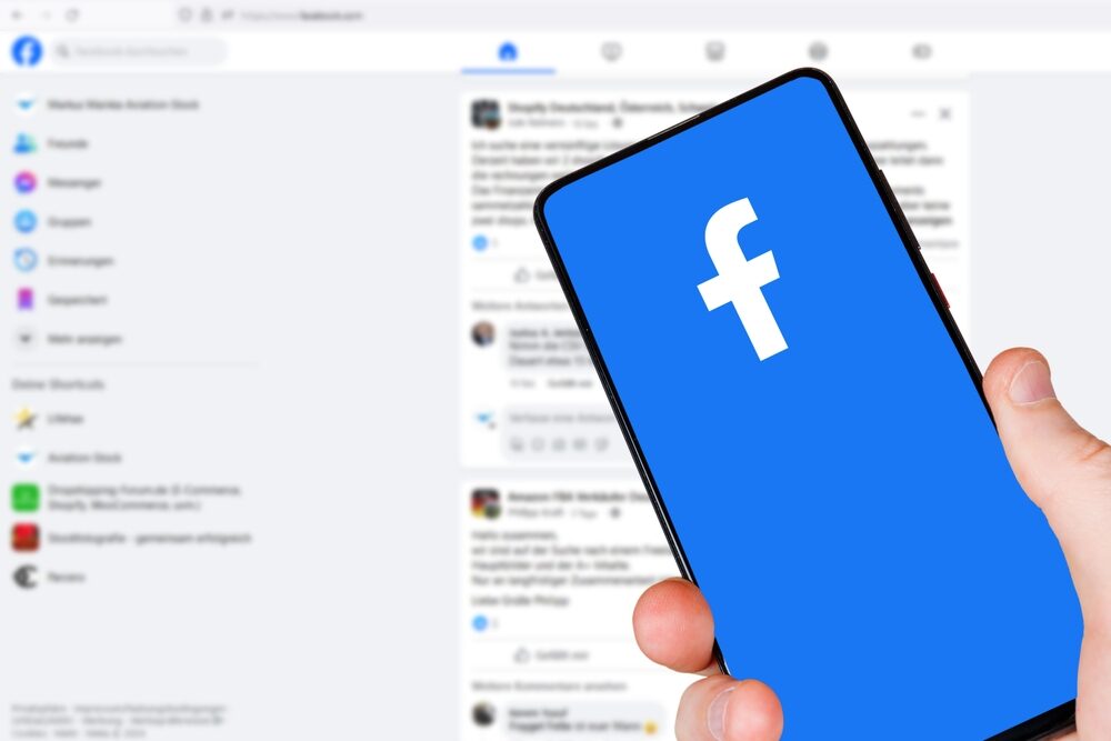 Interfaccia Facebook con Reels